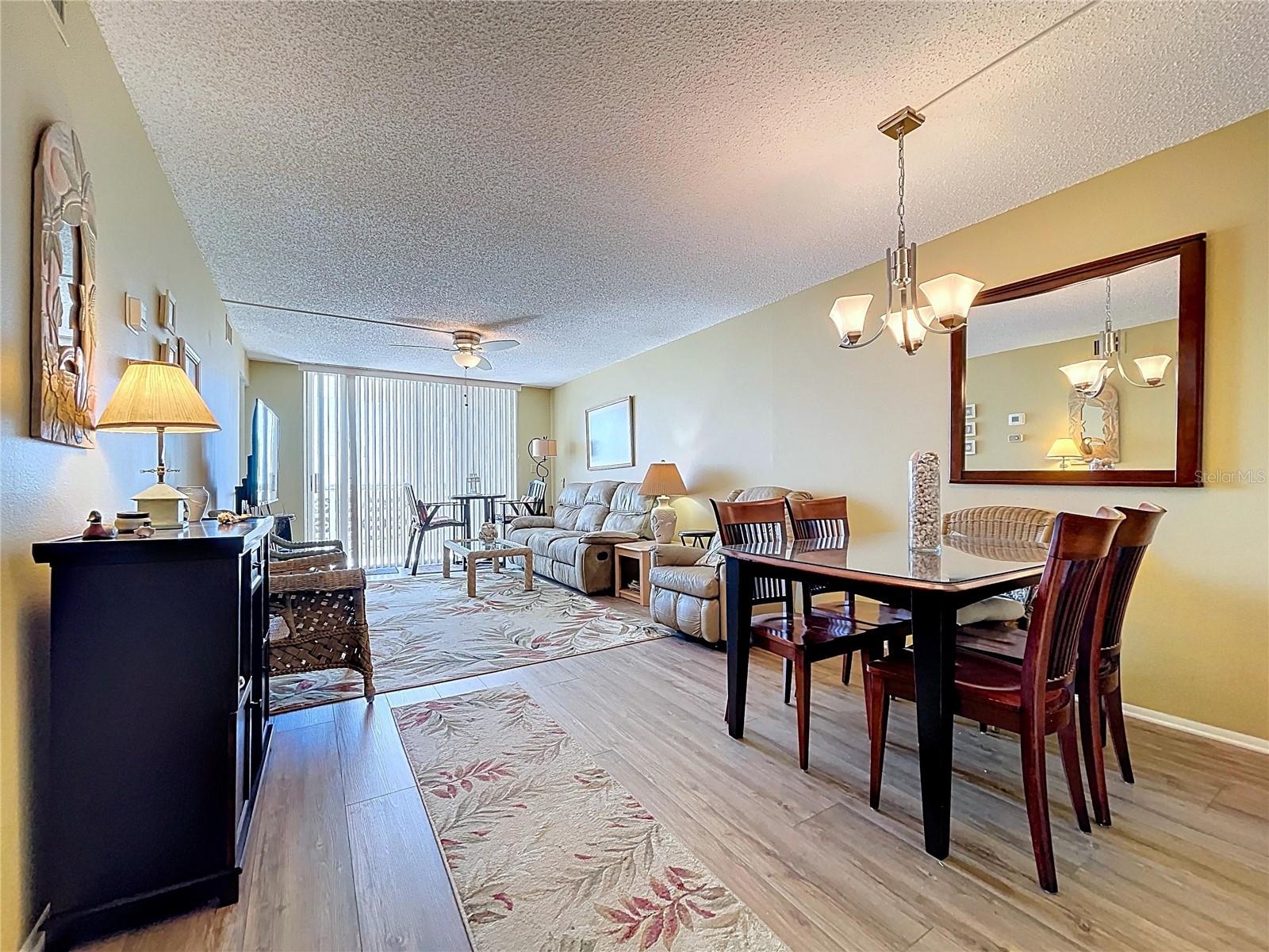 Image 4 of 17 For 9 Forbes Place  310