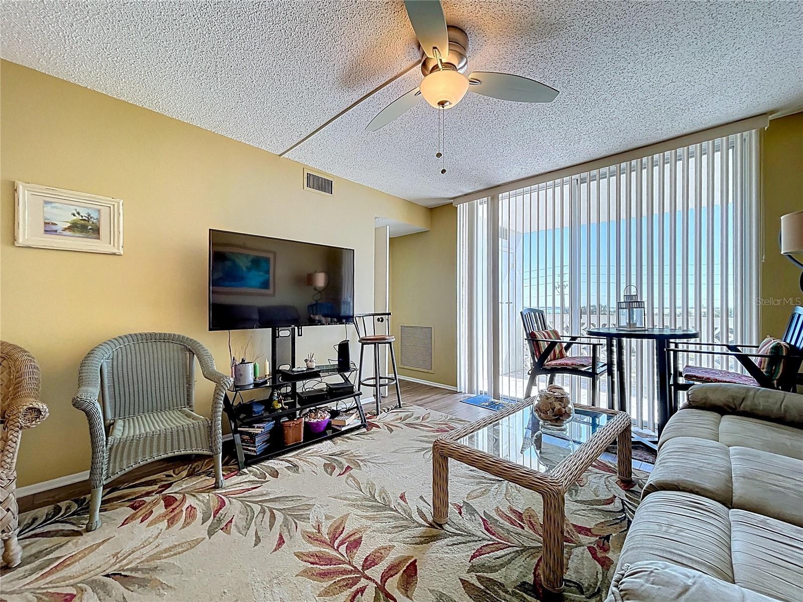 Image 8 of 17 For 9 Forbes Place  310