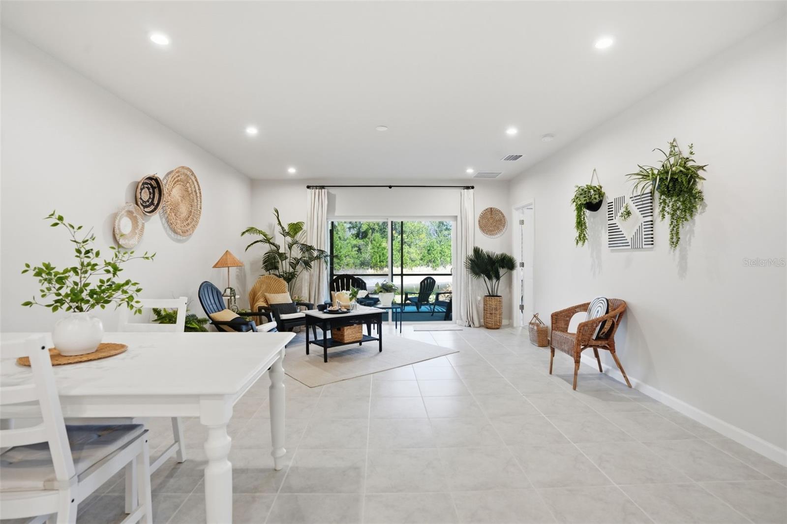 Image 10 of 44 For 18093 Turning Leaf Circle