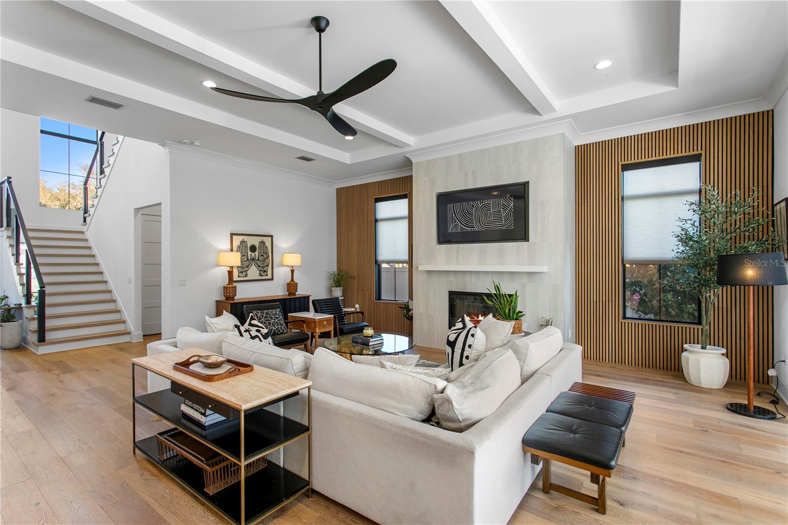 Listing photo id 11 for 4304 Jetton Avenue