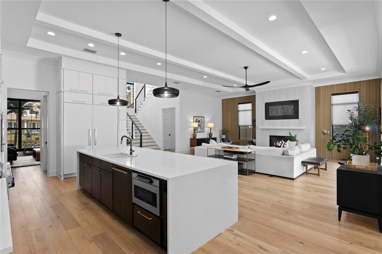 Listing photo id 18 for 4304 Jetton Avenue