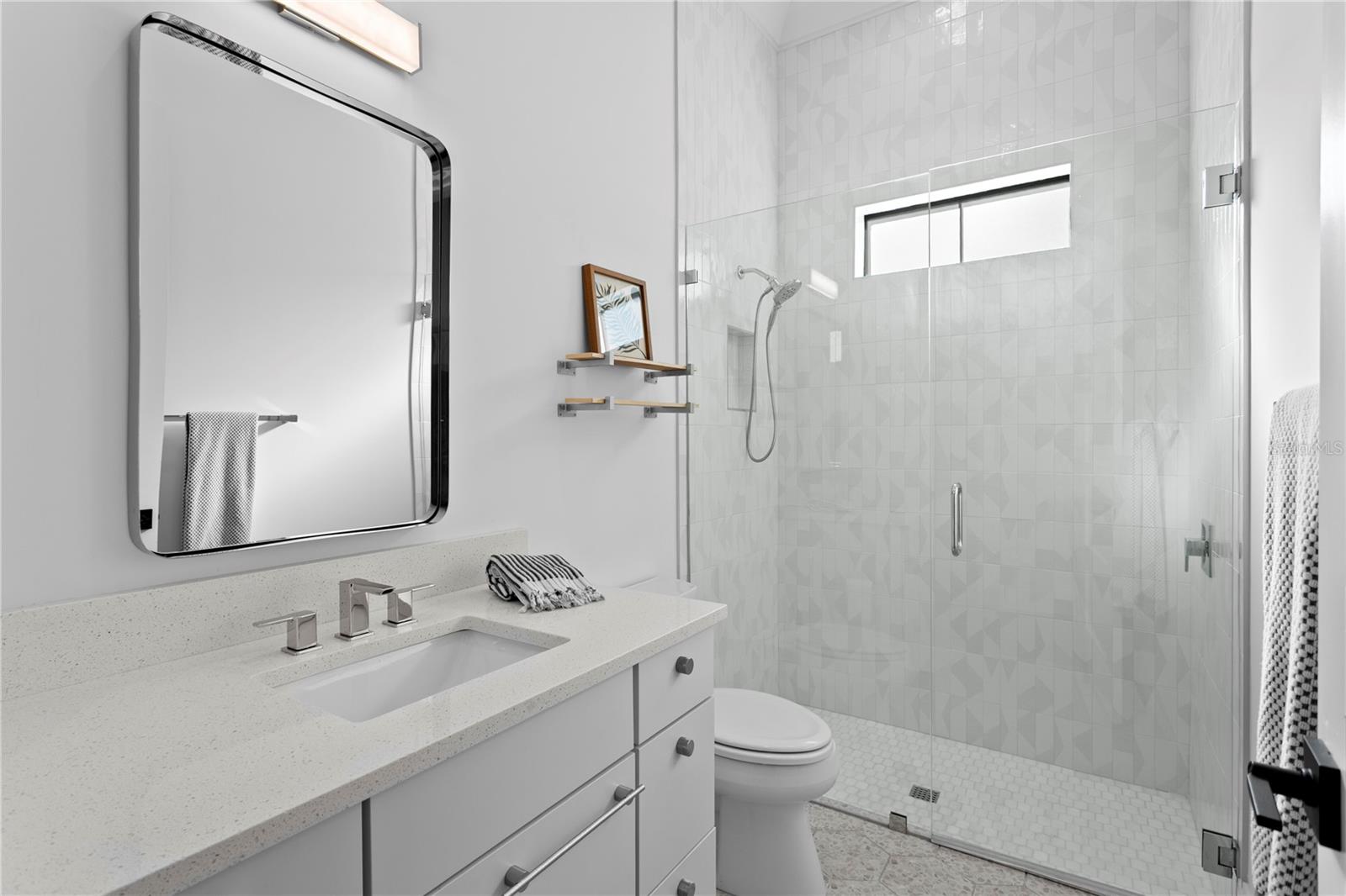 Listing photo id 25 for 4304 Jetton Avenue