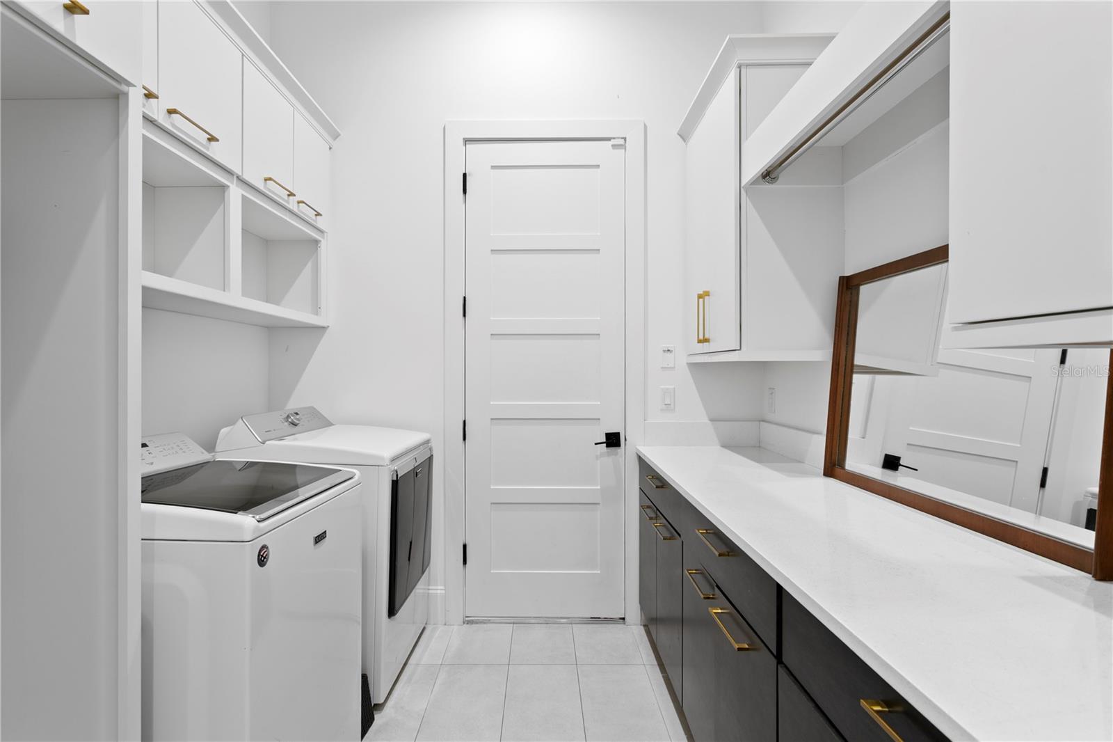 Listing photo id 26 for 4304 Jetton Avenue