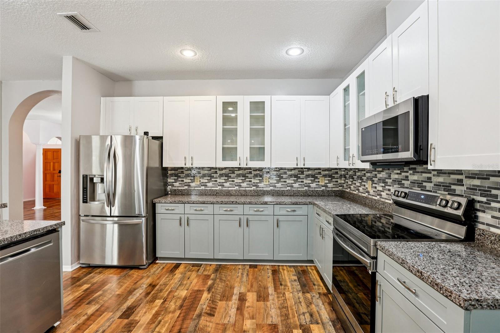 Image 12 of 33 For 9305 Wellington Park Circle