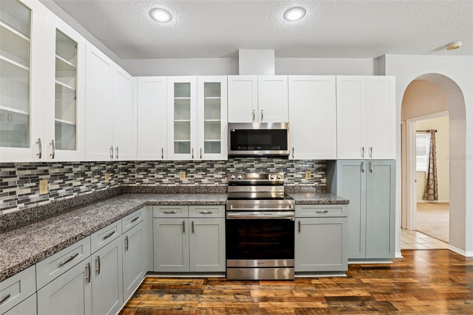 Image 13 of 33 For 9305 Wellington Park Circle