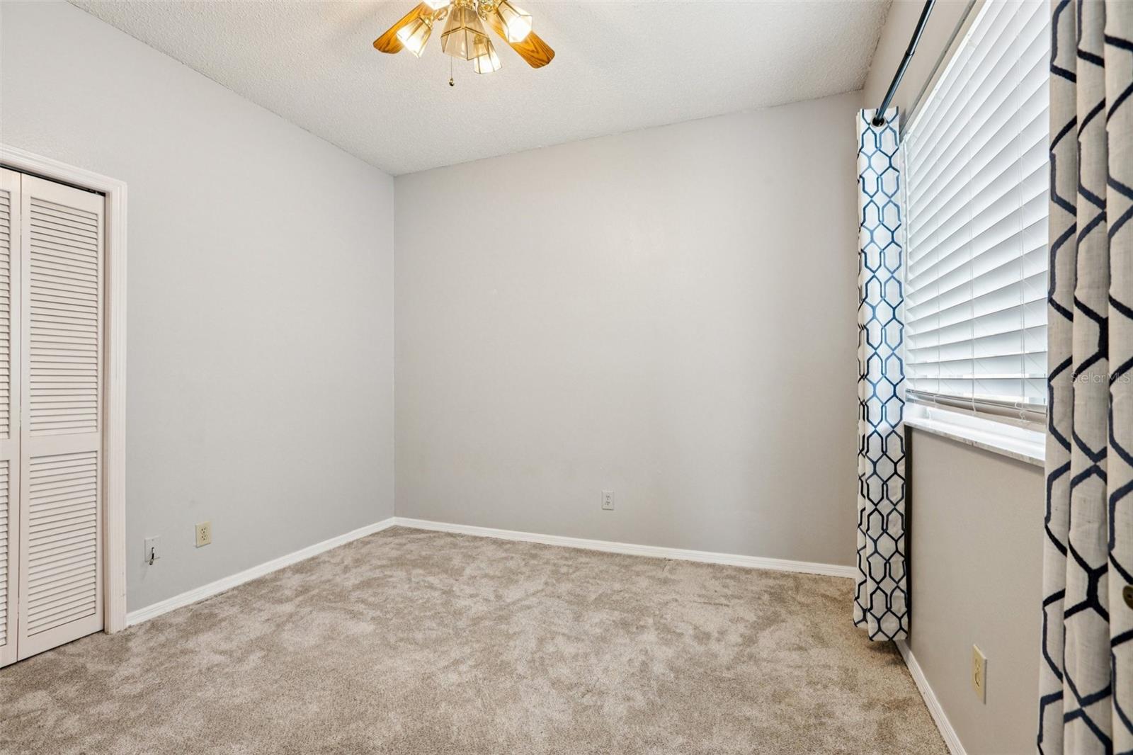 Image 25 of 33 For 9305 Wellington Park Circle