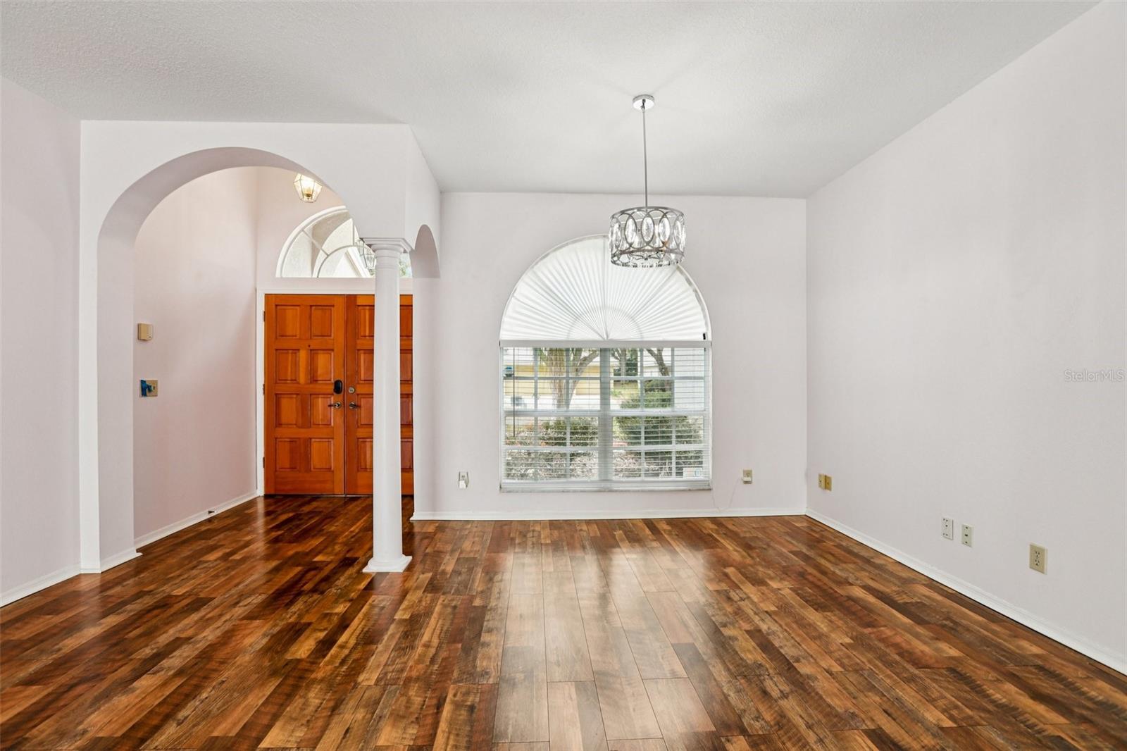 Image 3 of 33 For 9305 Wellington Park Circle