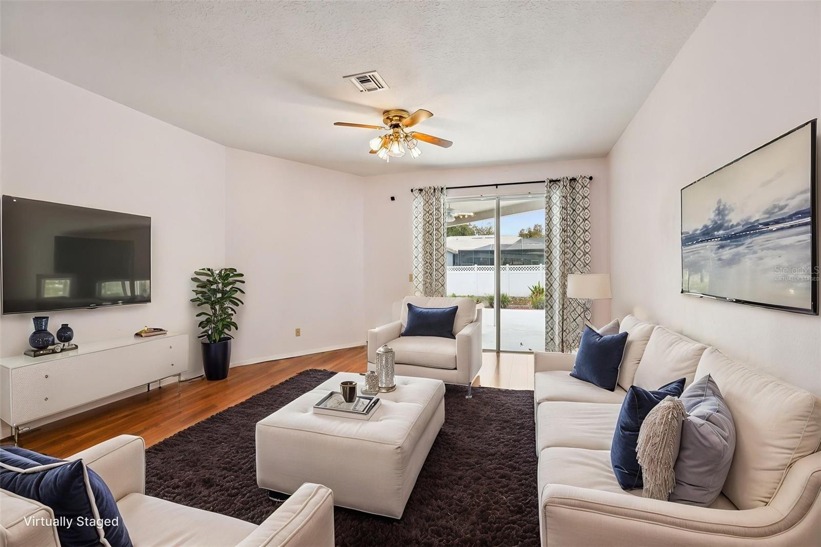 Image 4 of 33 For 9305 Wellington Park Circle