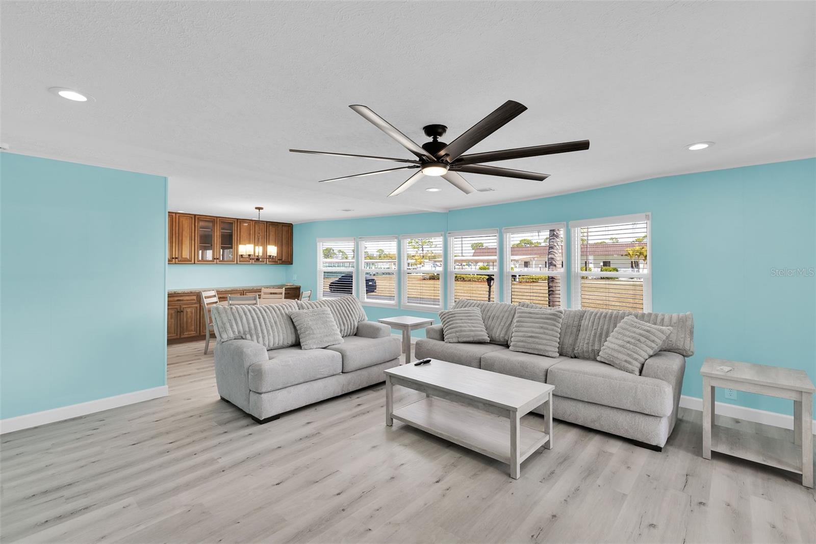 Image 13 of 32 For 517 Los Altos