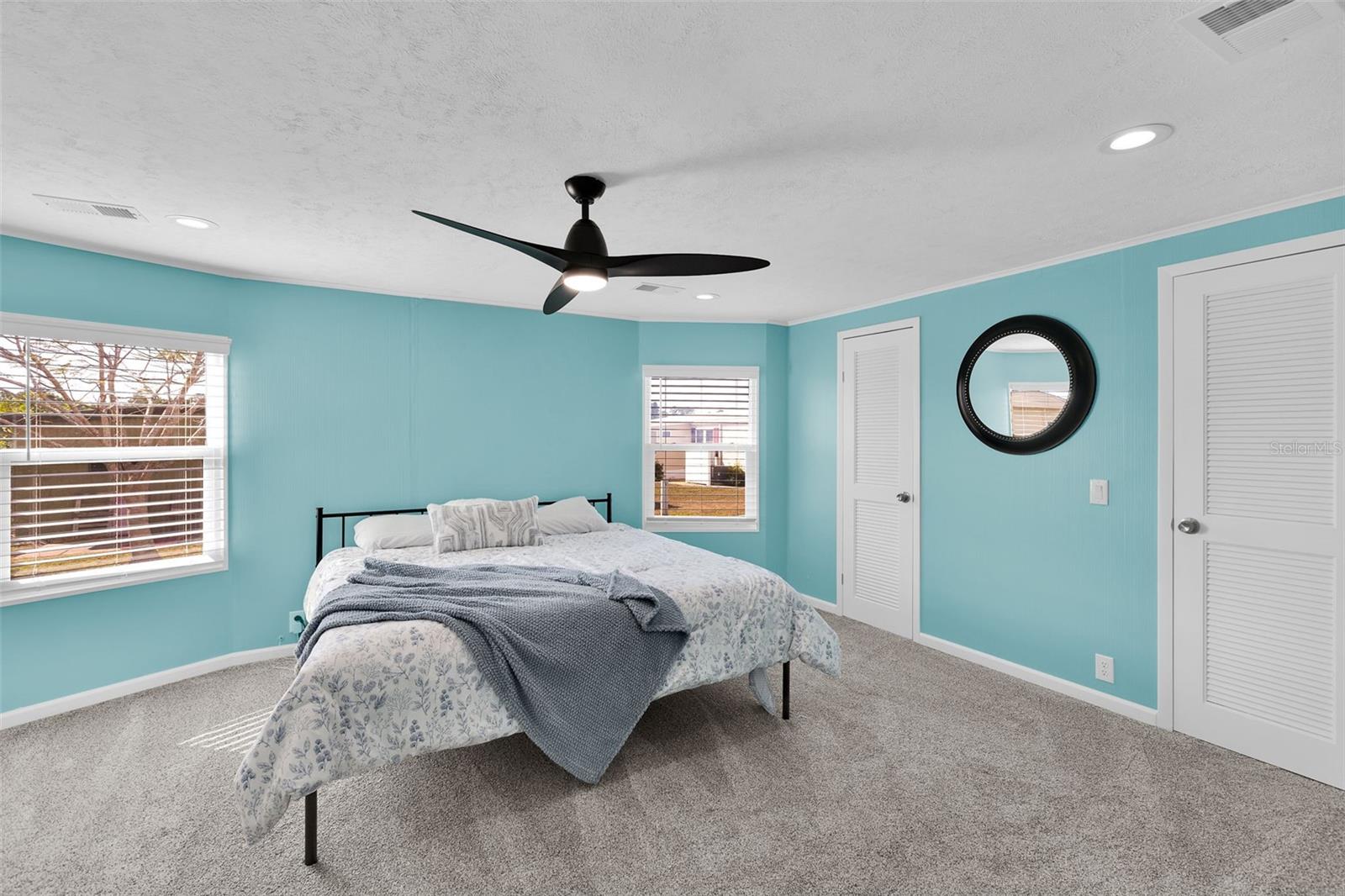 Image 19 of 32 For 517 Los Altos