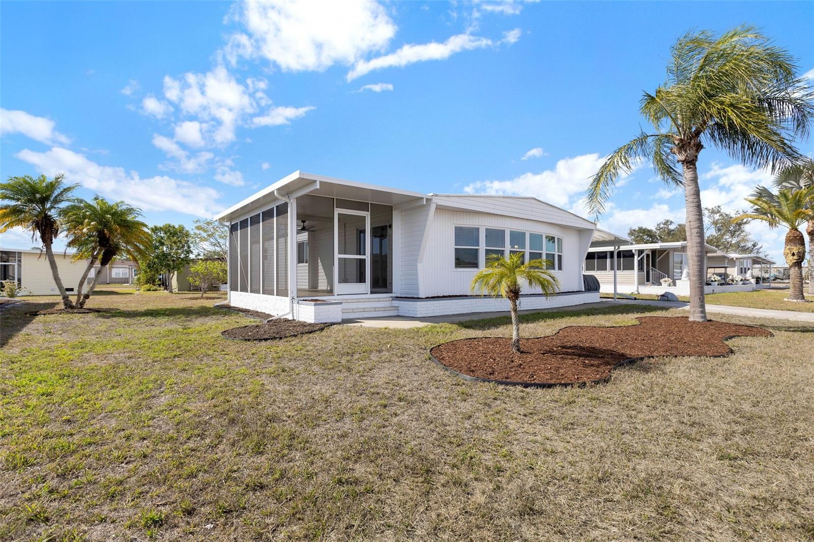 Image 4 of 32 For 517 Los Altos