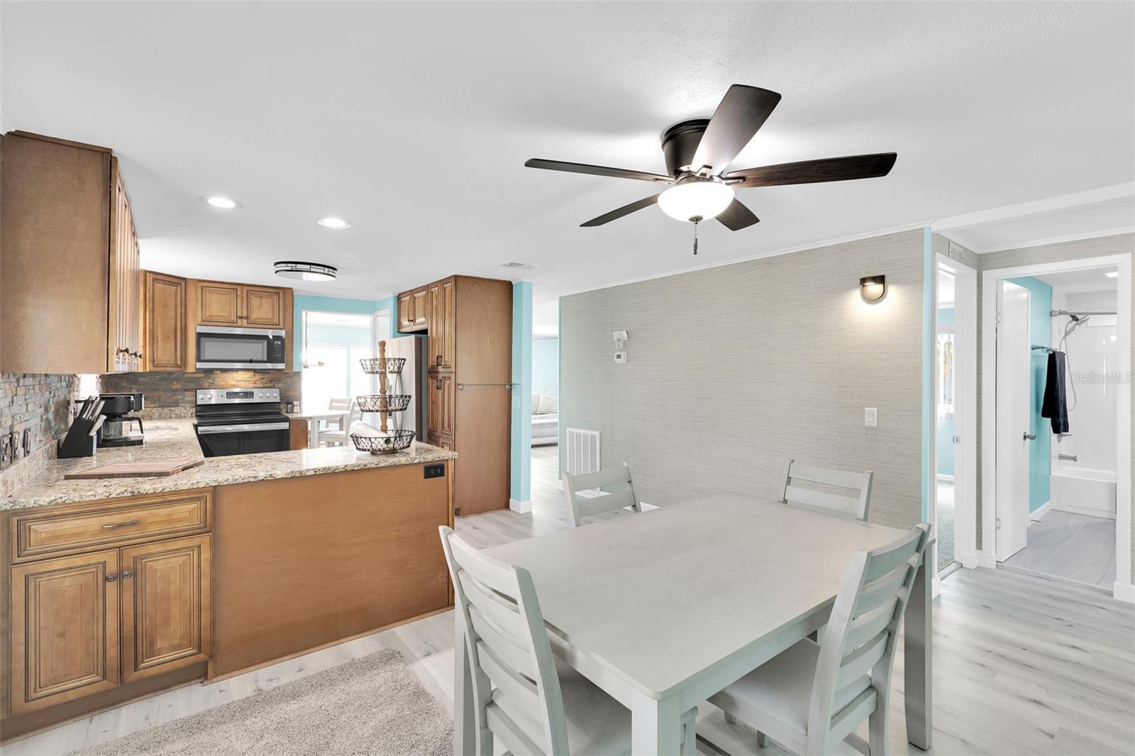 Image 5 of 32 For 517 Los Altos