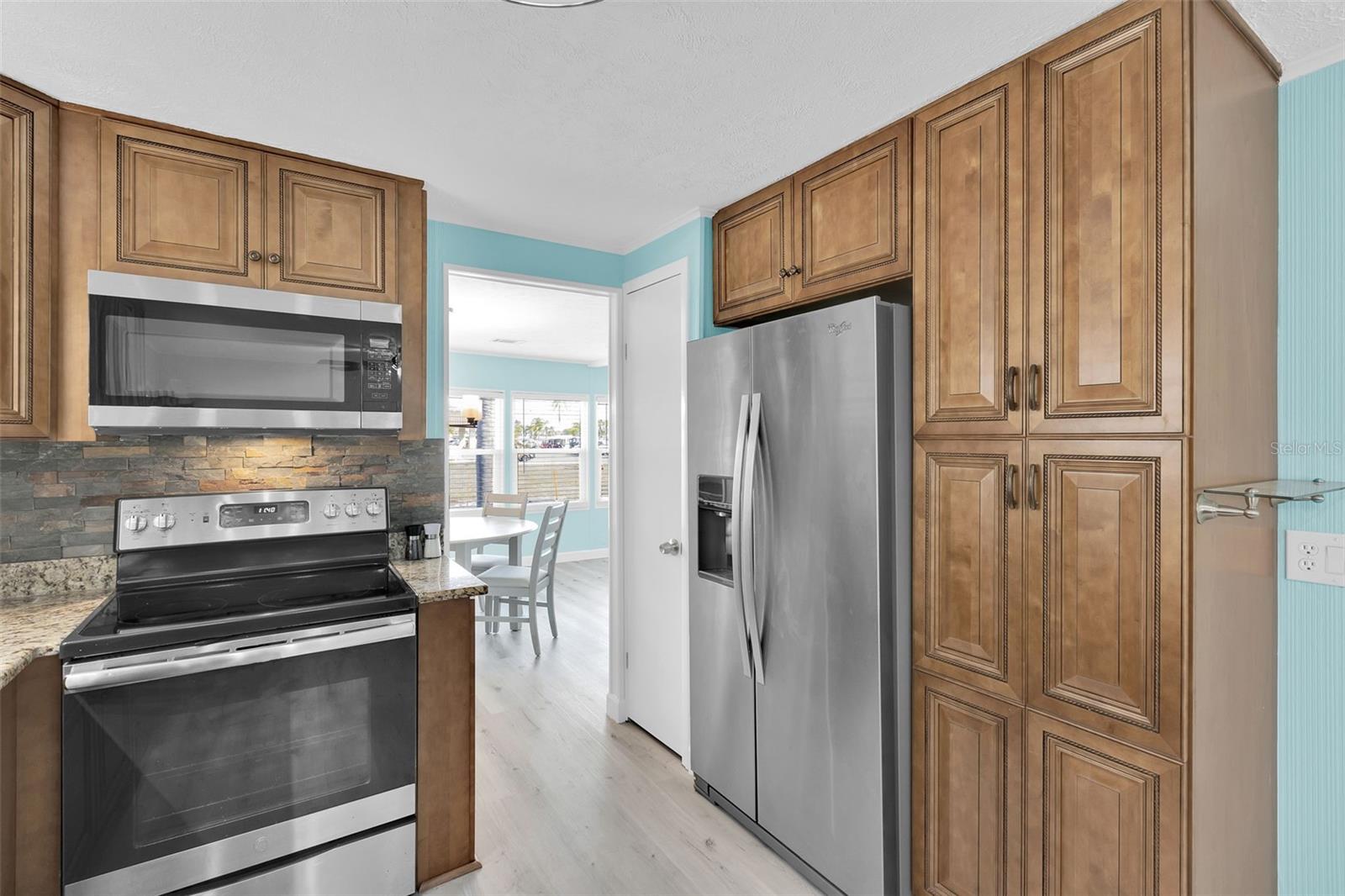 Image 8 of 32 For 517 Los Altos