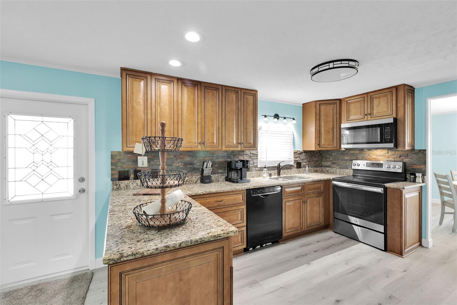 Image 9 of 32 For 517 Los Altos