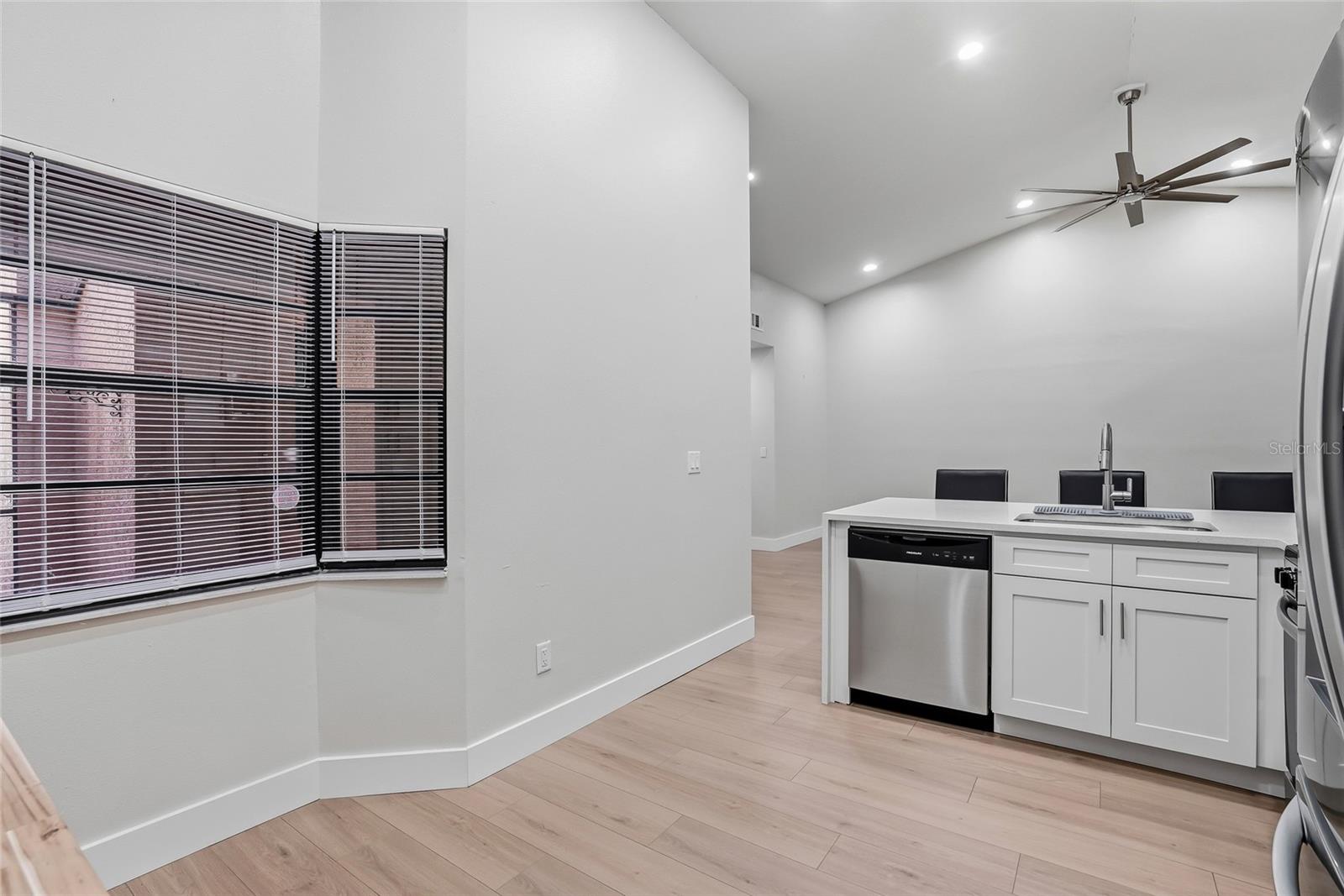 Image 13 of 39 For 9942 Lake Seminole Drive W