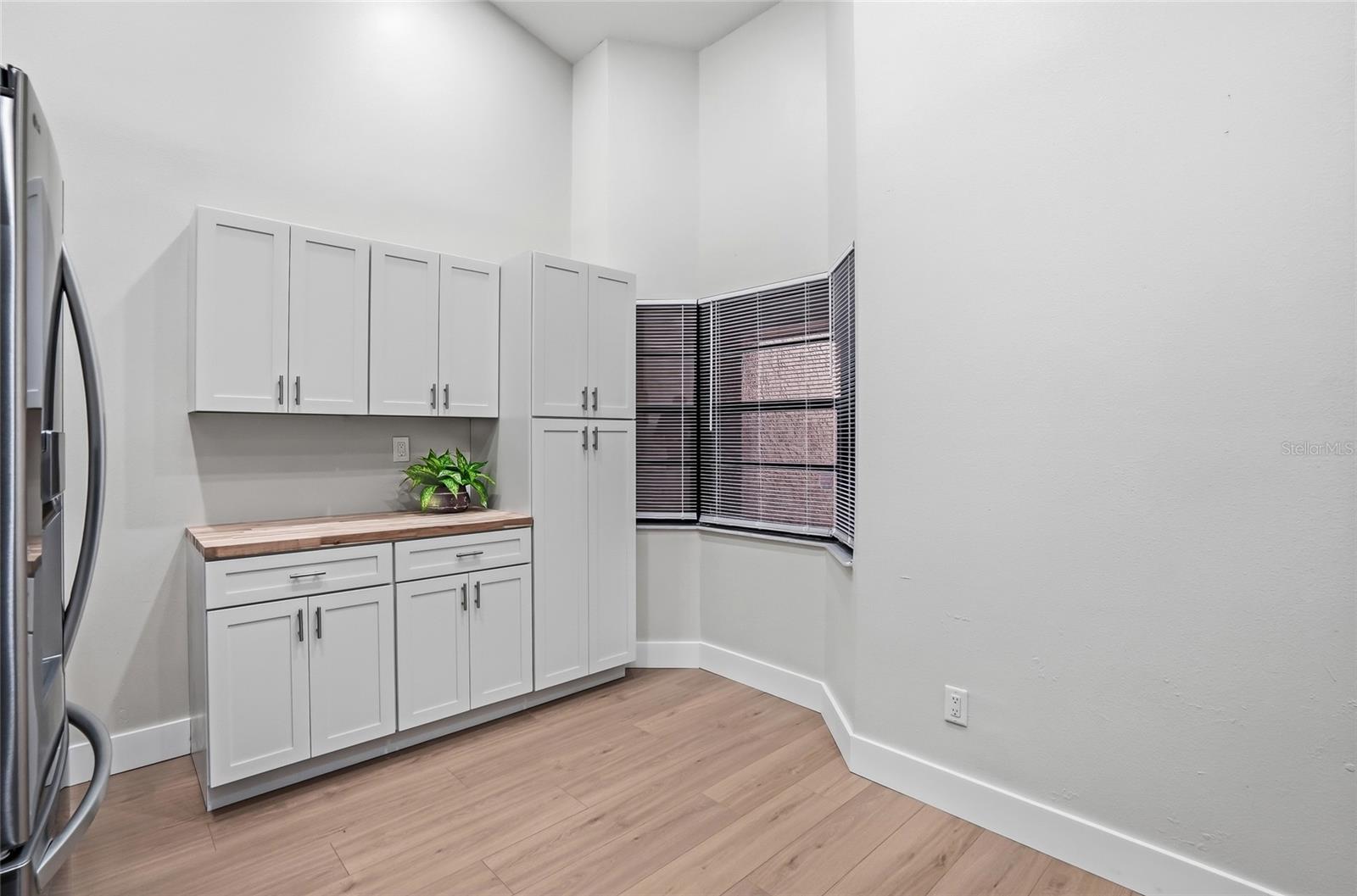 Image 14 of 39 For 9942 Lake Seminole Drive W