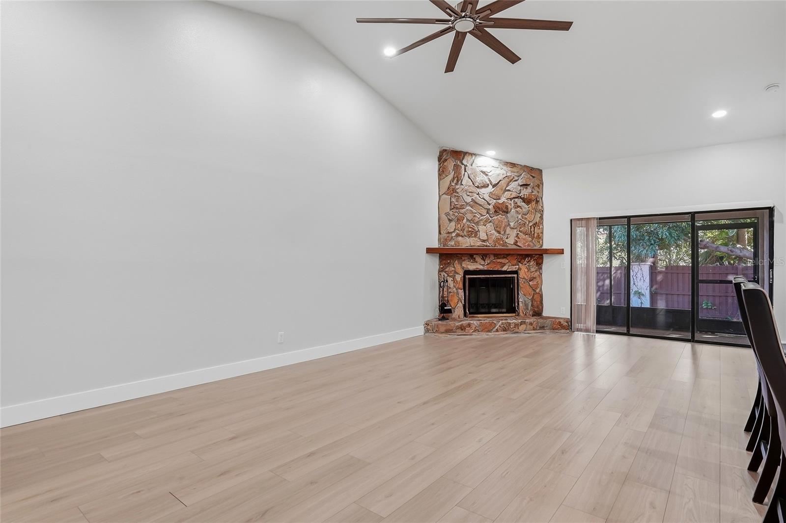 Image 5 of 39 For 9942 Lake Seminole Drive W