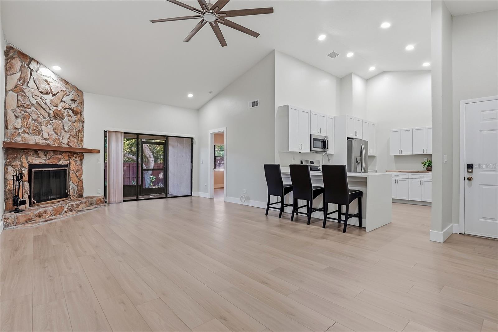 Image 6 of 39 For 9942 Lake Seminole Drive W