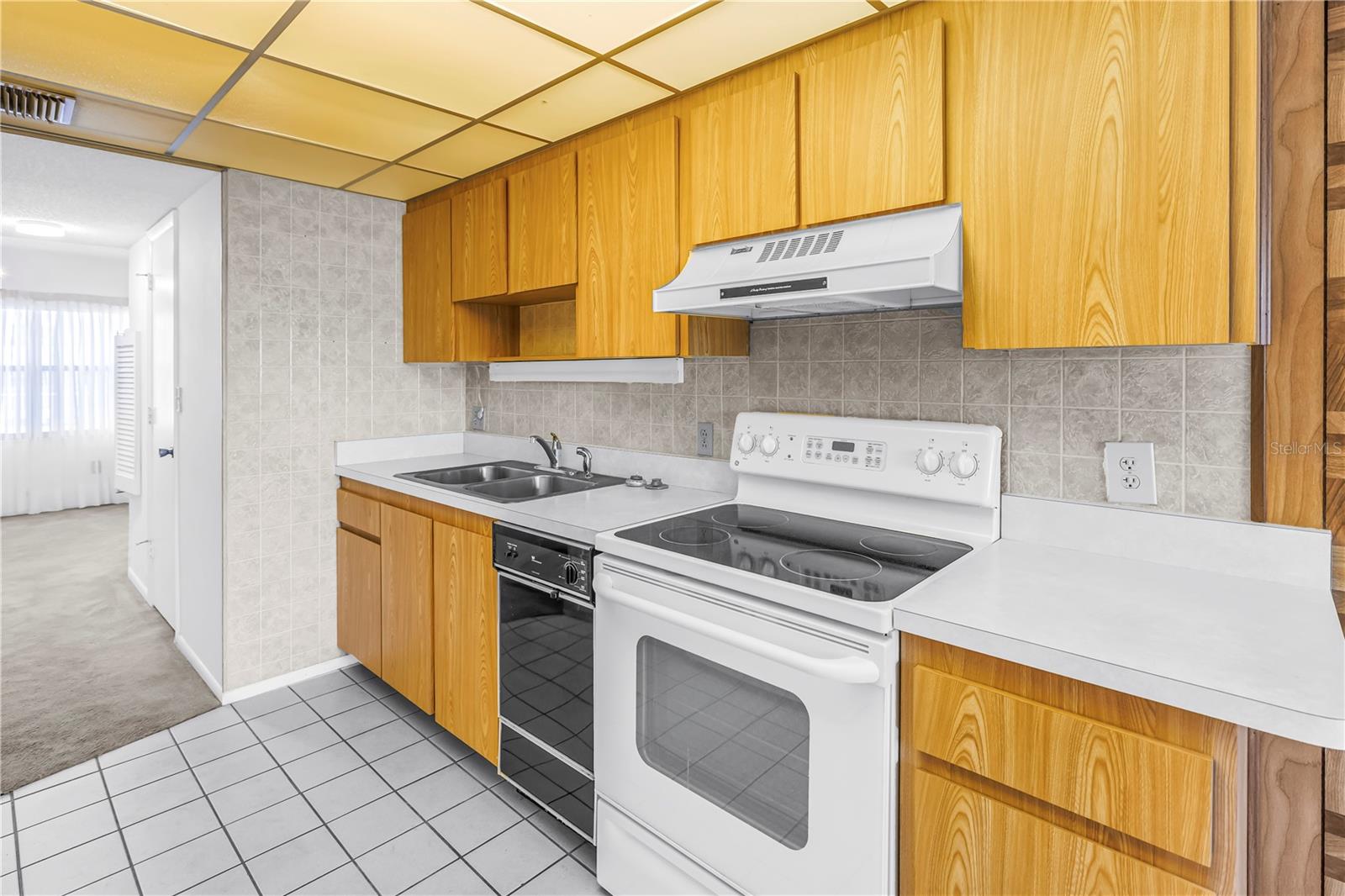 Image 12 of 32 For 4920 Locust Street Ne 204