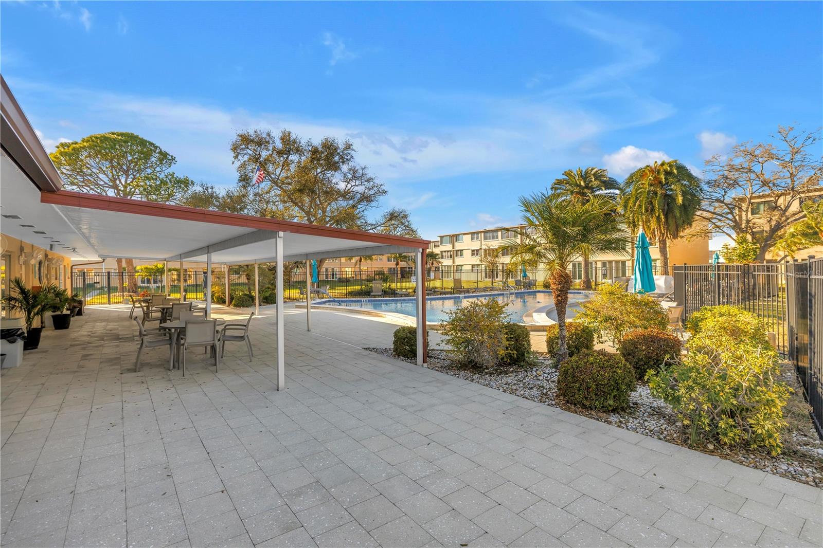 Image 26 of 32 For 4920 Locust Street Ne 204