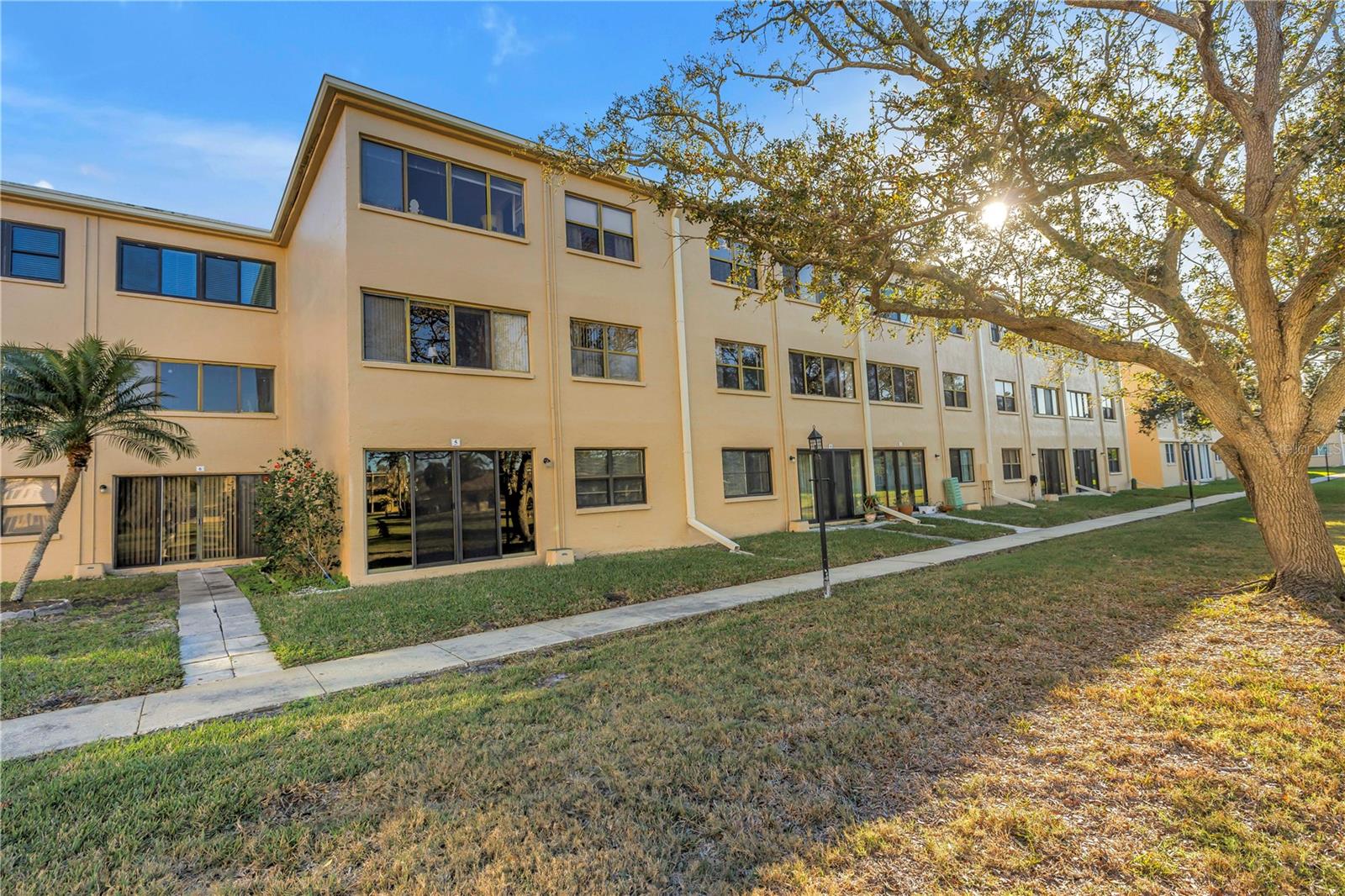 Image 30 of 32 For 4920 Locust Street Ne 204