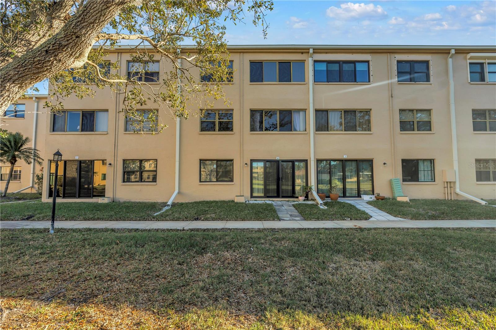 Image 31 of 32 For 4920 Locust Street Ne 204