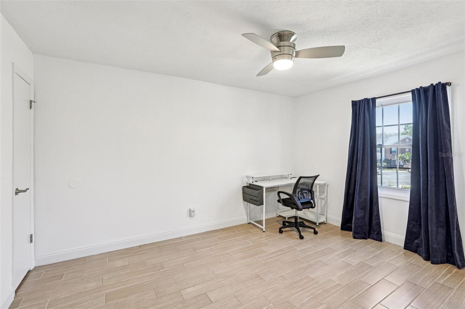 Image 16 of 30 For 13754 Orange Sunset Drive 202