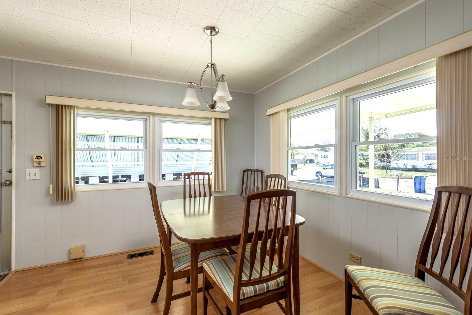 Image 11 of 50 For 127 Independence Avenue