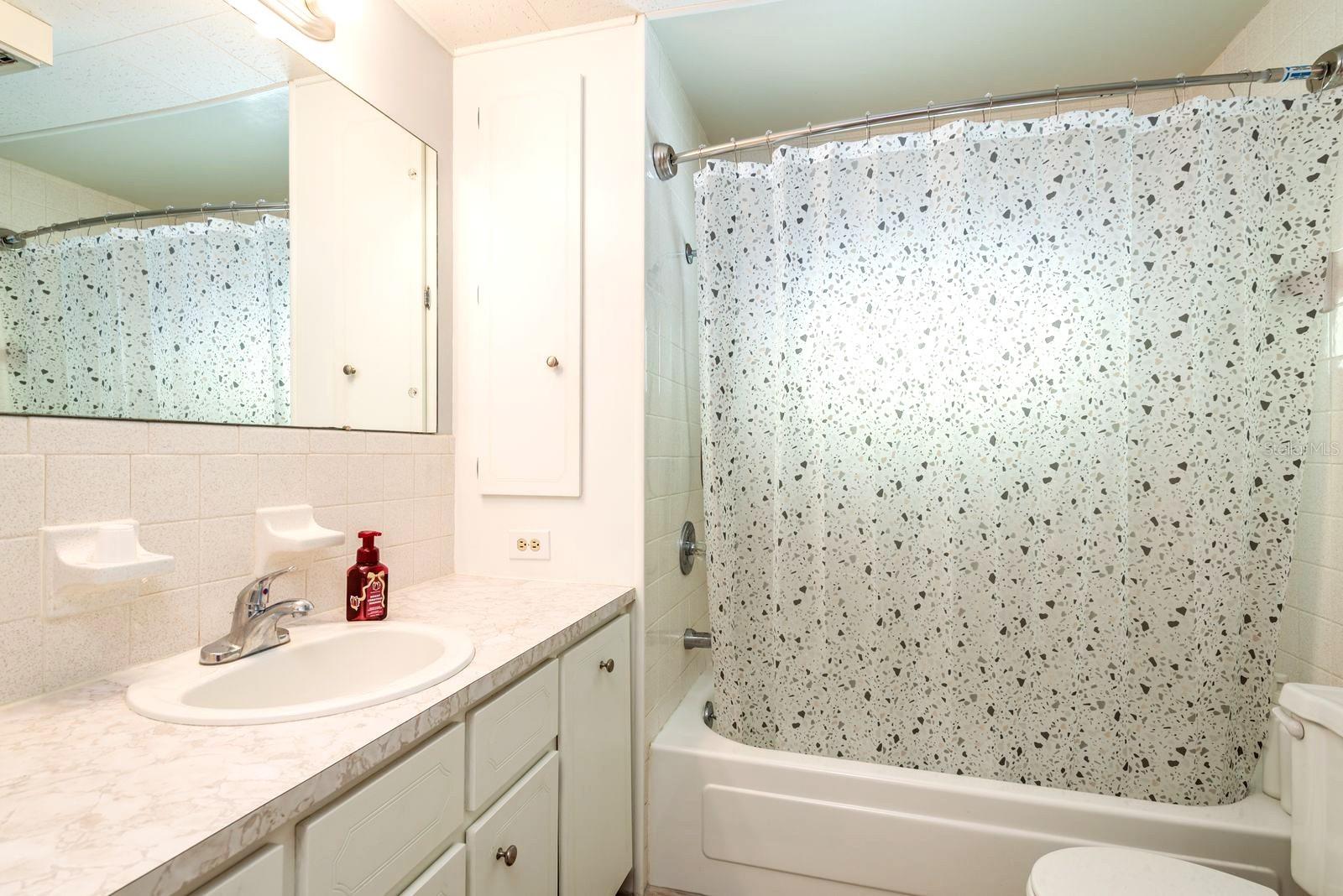 Image 18 of 50 For 127 Independence Avenue