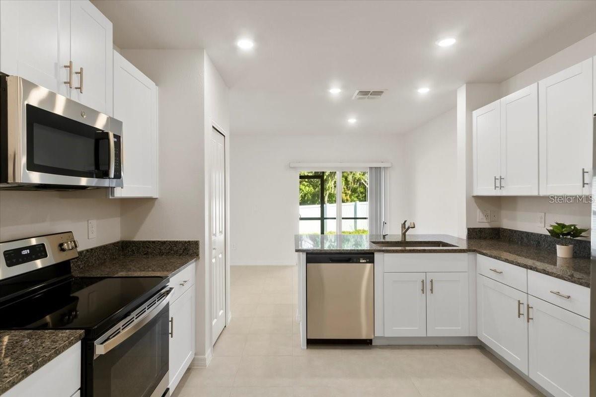 Image 5 of 22 For 36403 Well Hill Way