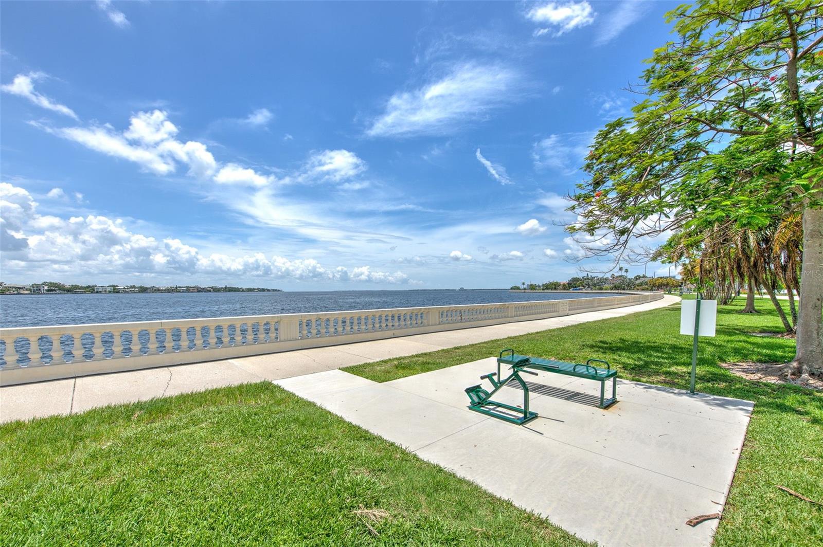 Image 27 of 28 For 3208 Hawthorne Road