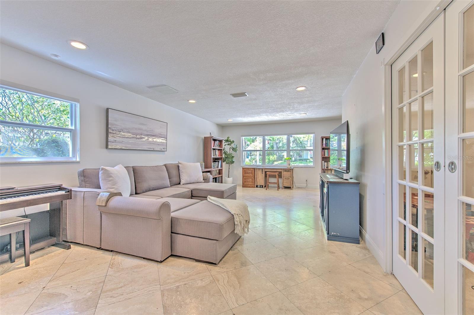 Image 5 of 28 For 3208 Hawthorne Road