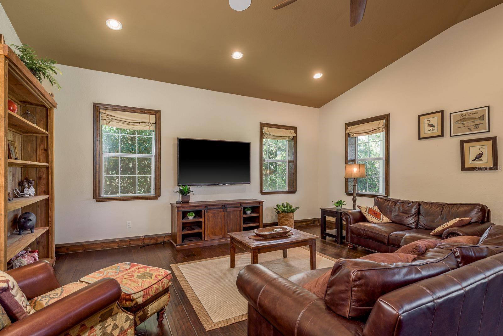 Image 11 of 40 For 19018 Blake Road