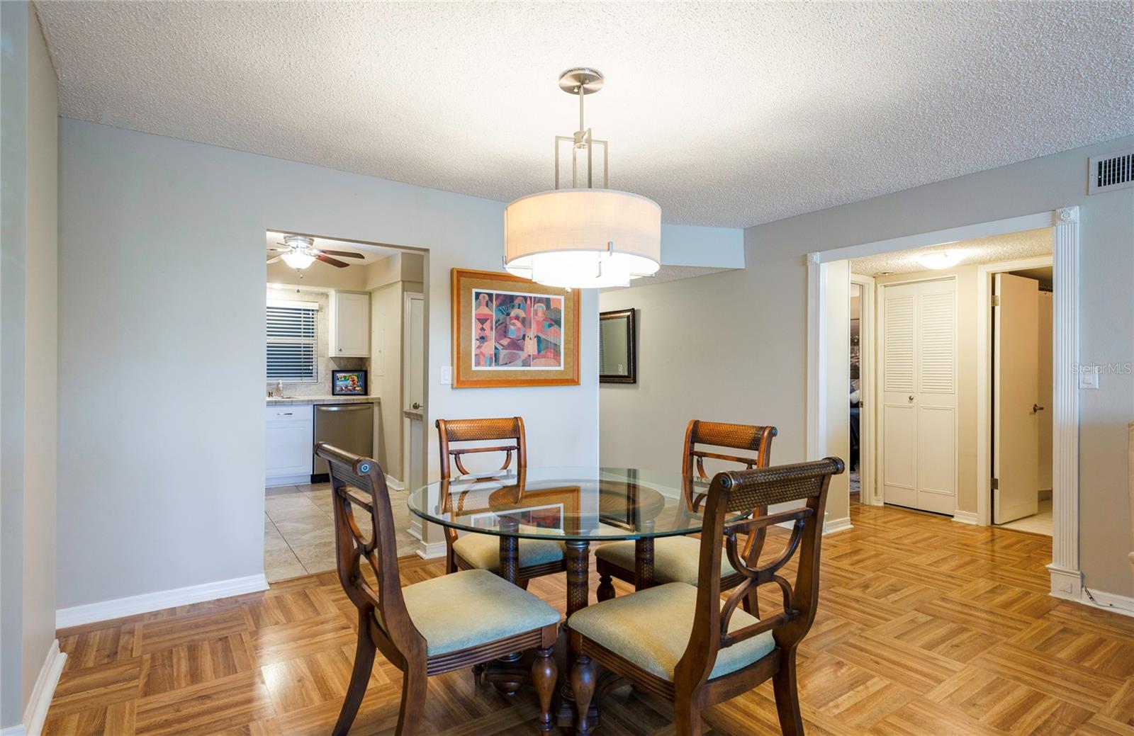 Image 12 of 48 For 700 Beach Drive Ne 406