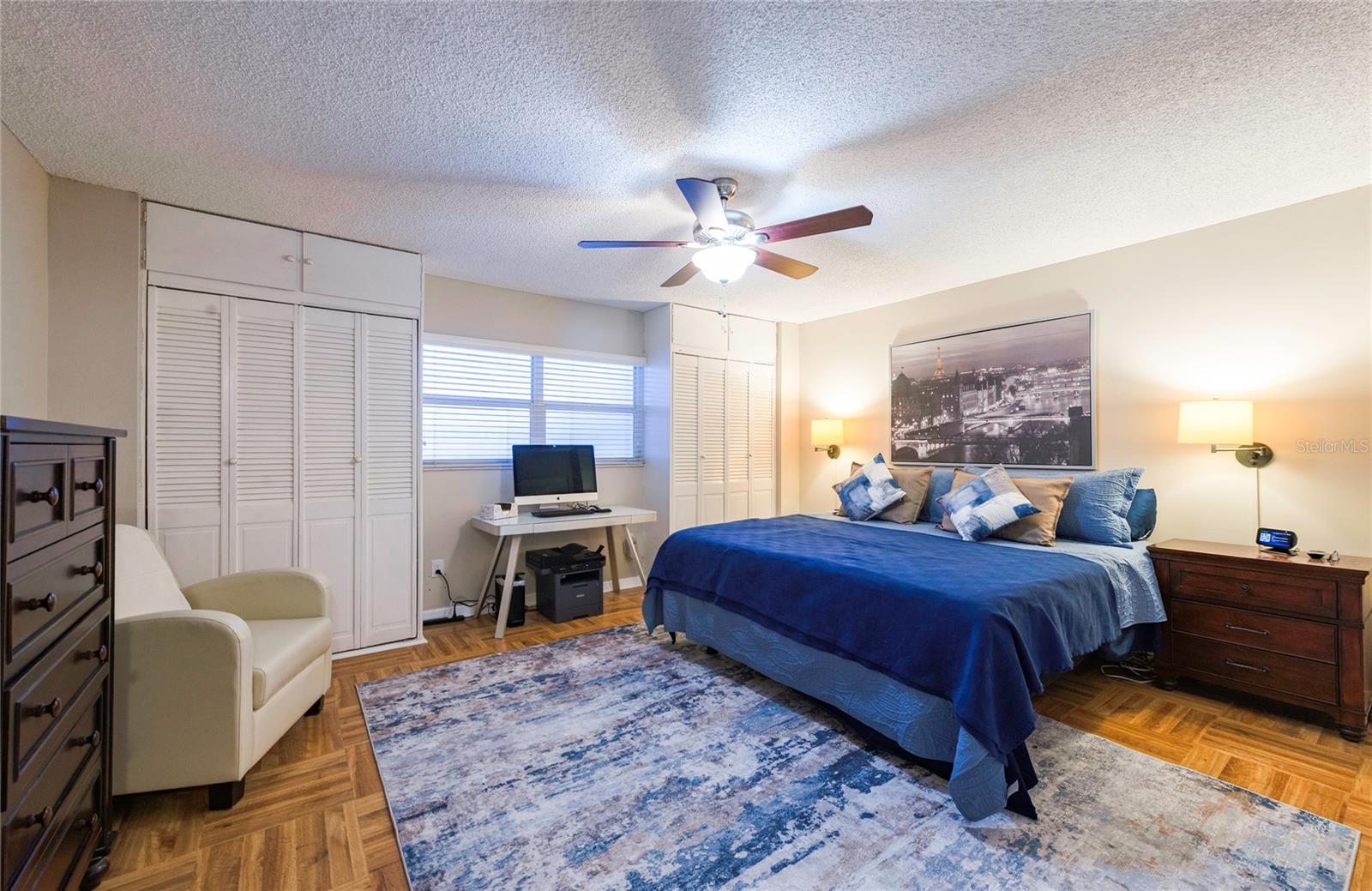 Image 14 of 48 For 700 Beach Drive Ne 406