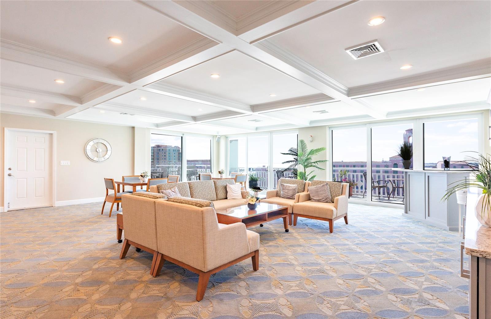 Image 34 of 48 For 700 Beach Drive Ne 406