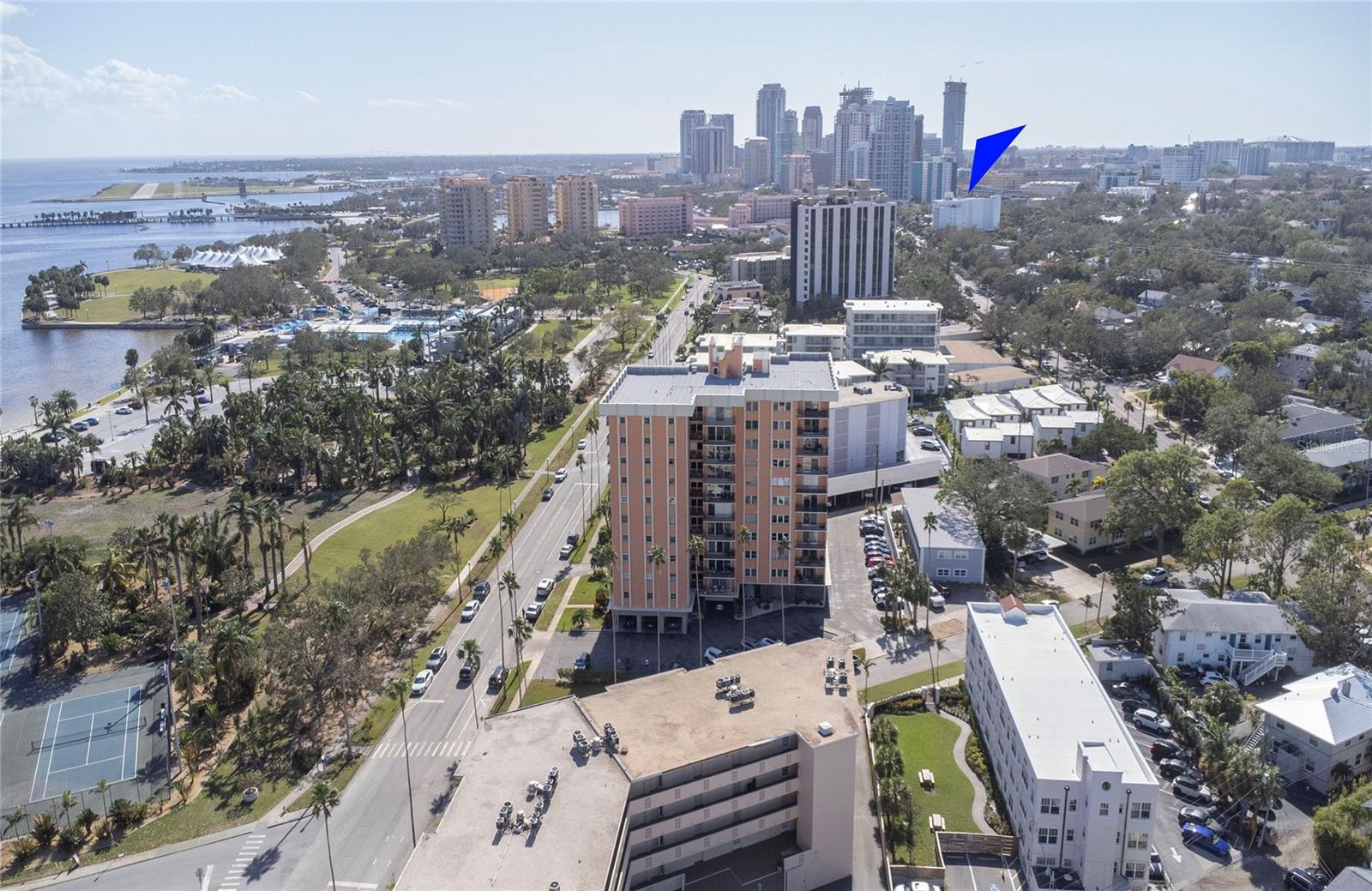 Image 42 of 48 For 700 Beach Drive Ne 406