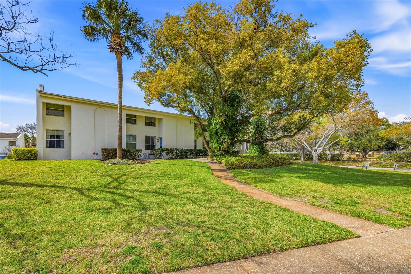 Image 20 of 34 For 4507 La Villa Lane