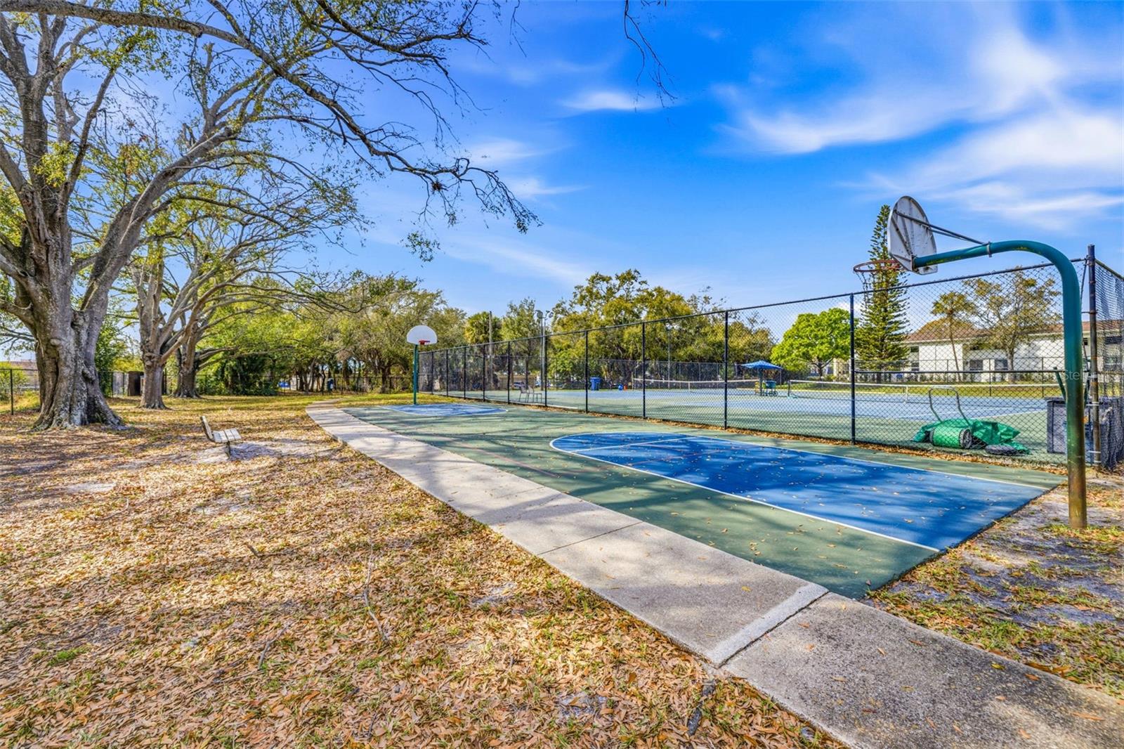 Image 26 of 34 For 4507 La Villa Lane