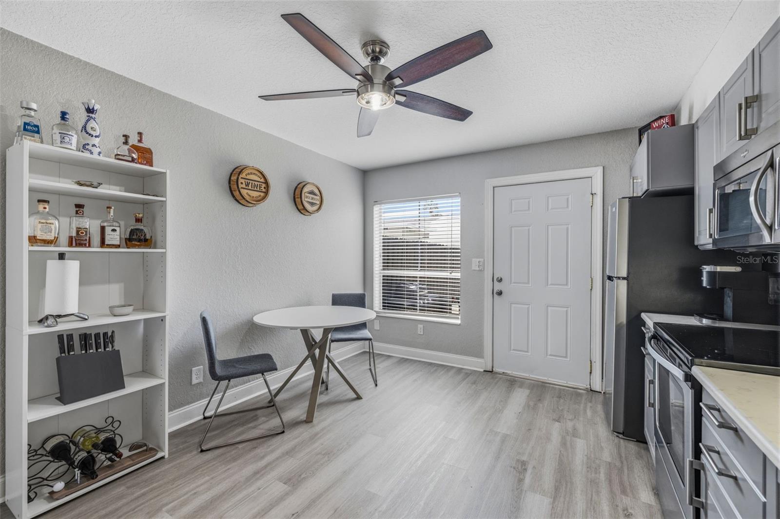 Image 9 of 34 For 4507 La Villa Lane