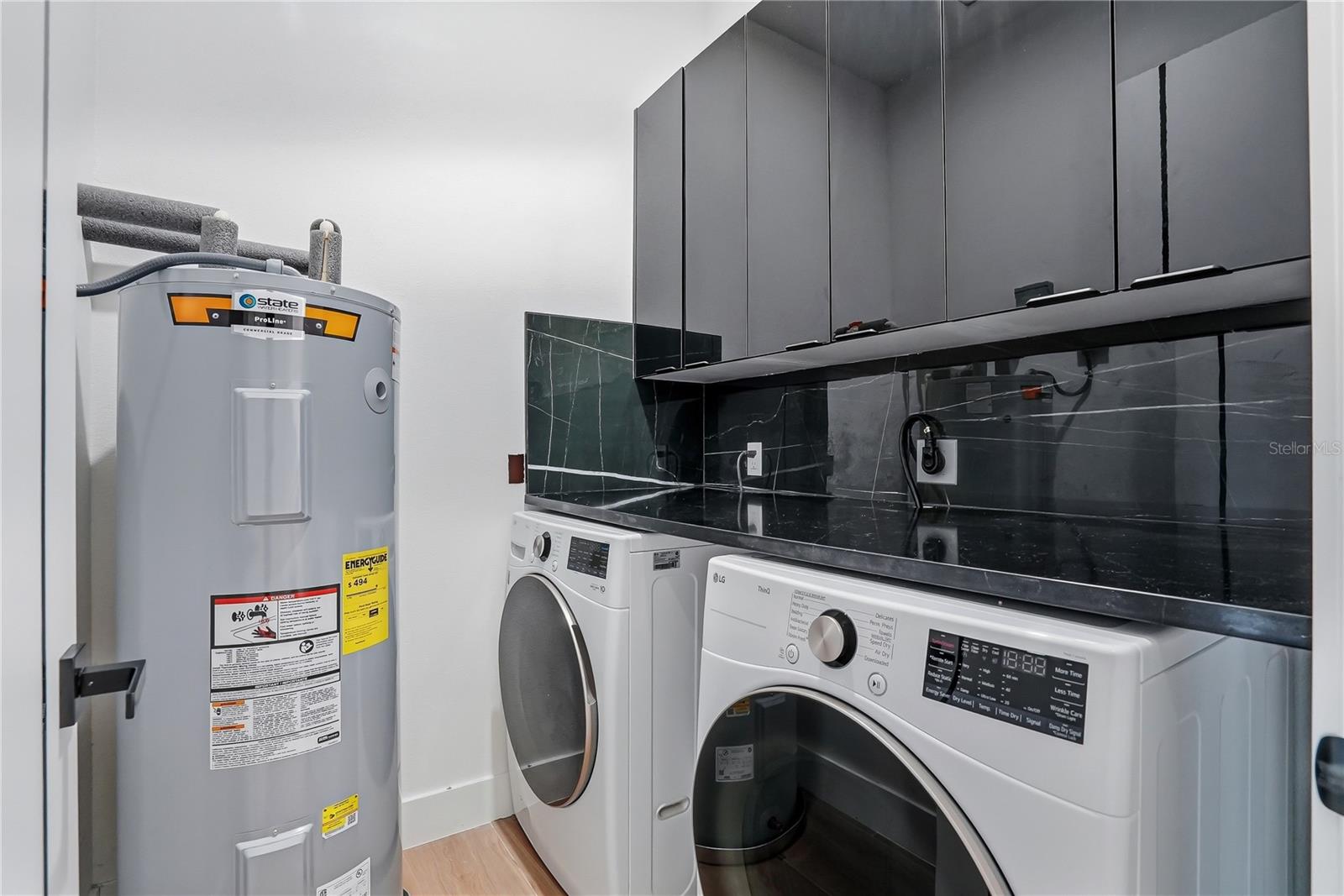 Listing photo id 44 for 17736 Overstreet Lane