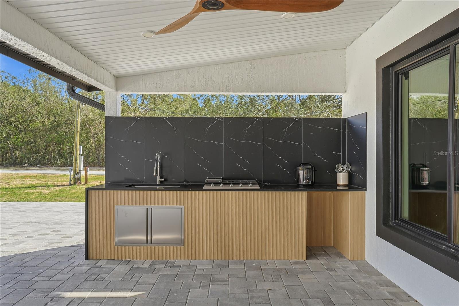 Listing photo id 46 for 17736 Overstreet Lane