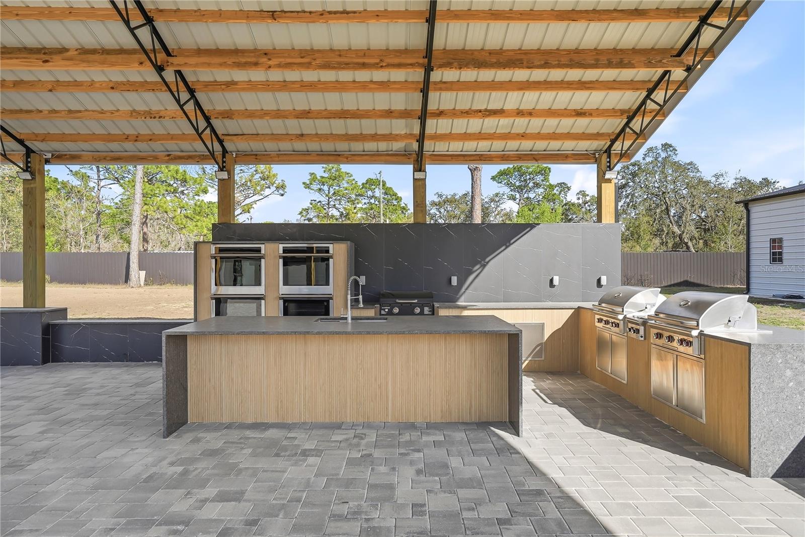 Listing photo id 55 for 17736 Overstreet Lane