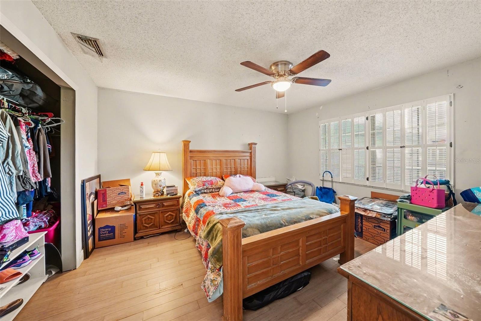 Image 19 of 30 For 701 Poinsettia Road 240