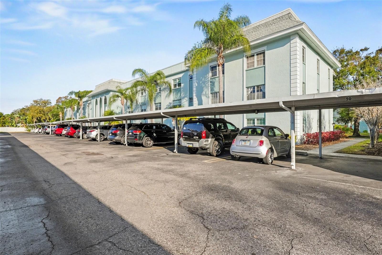 Image 24 of 30 For 701 Poinsettia Road 240