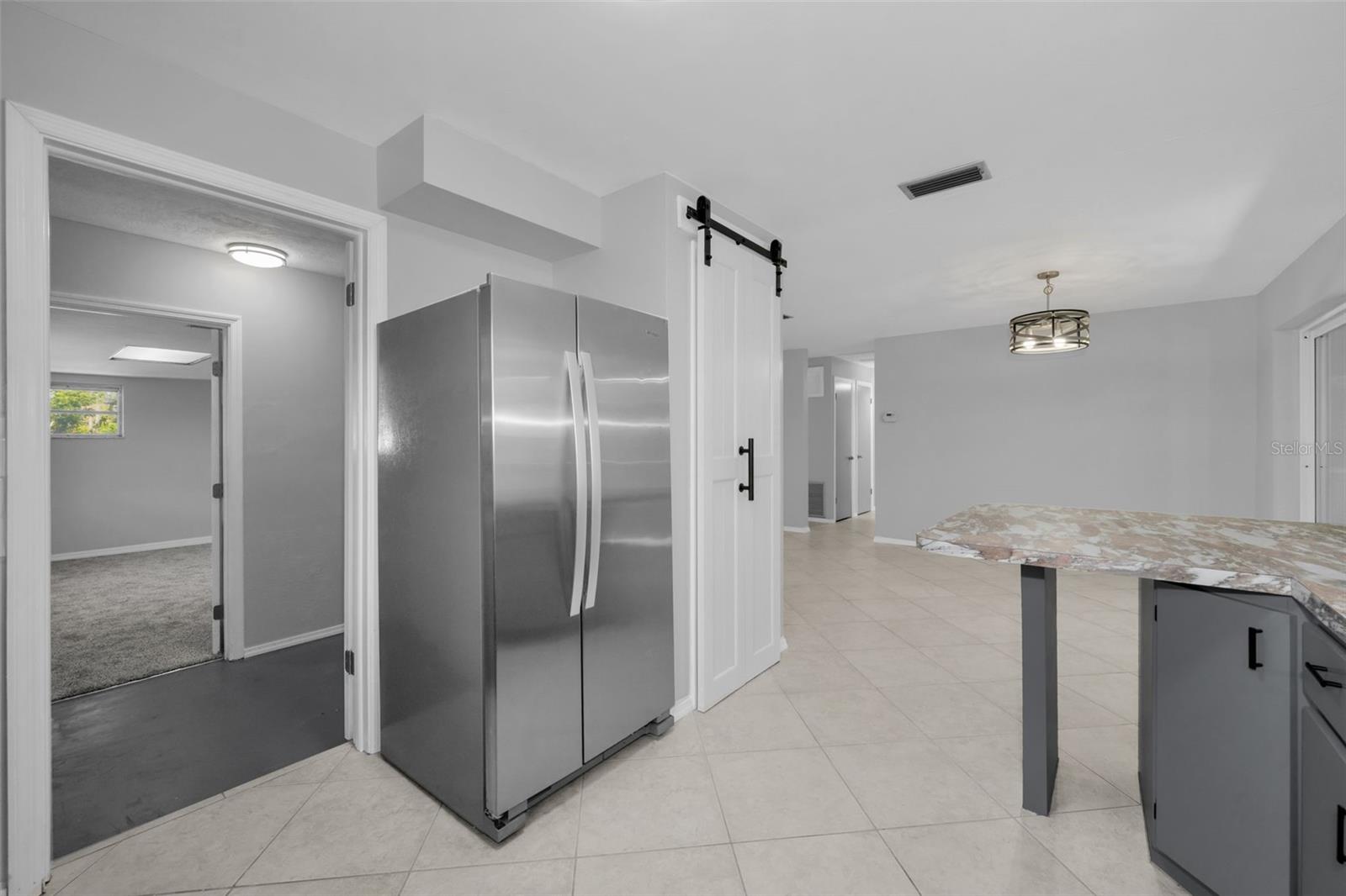 Listing photo id 24 for 5449 63rd Way N