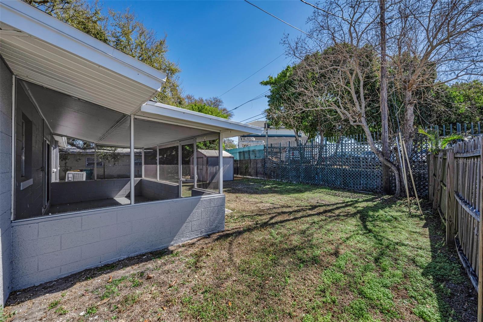 Listing photo id 6 for 5449 63rd Way N