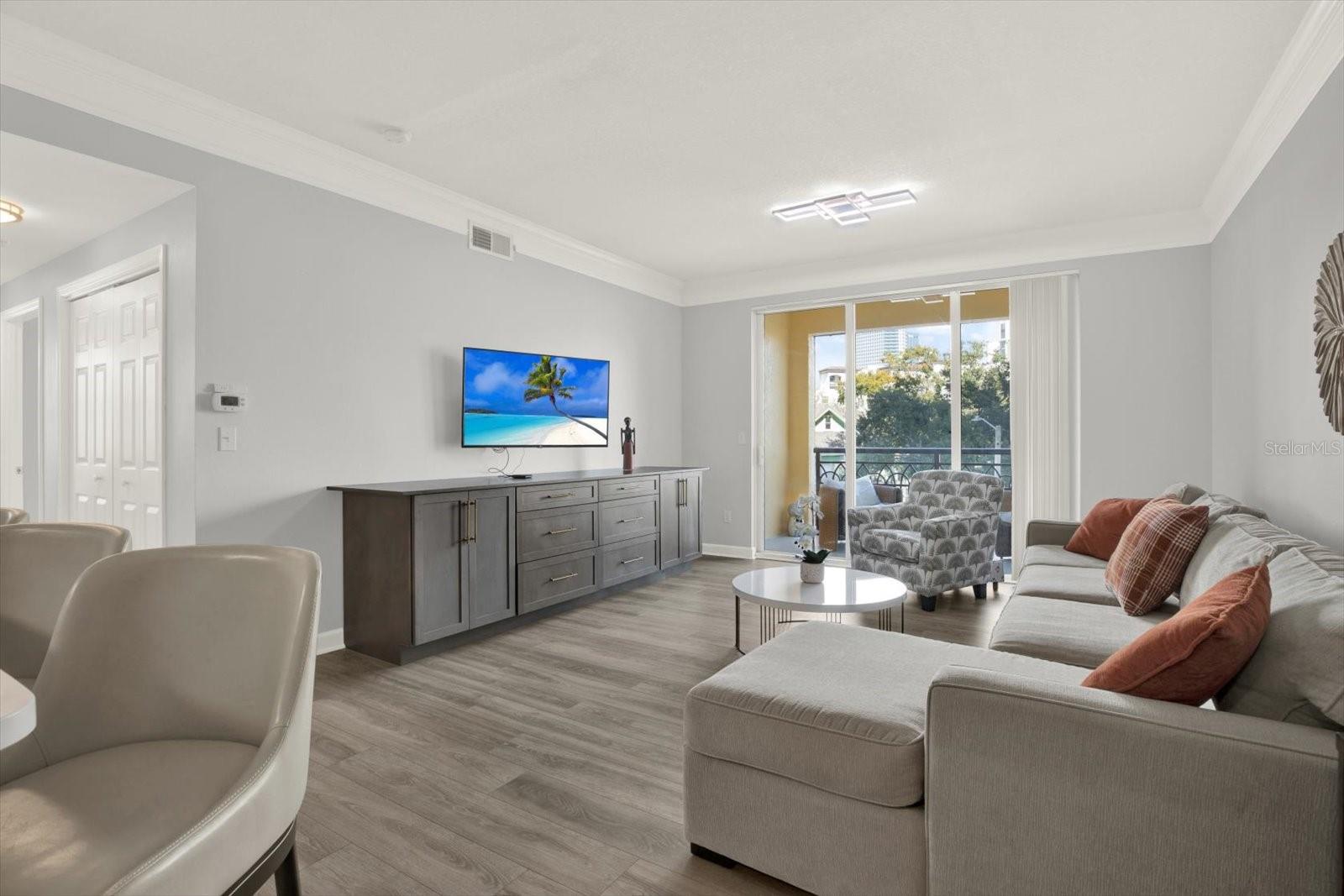 Image 4 of 44 For 345 Bayshore Boulevard 302