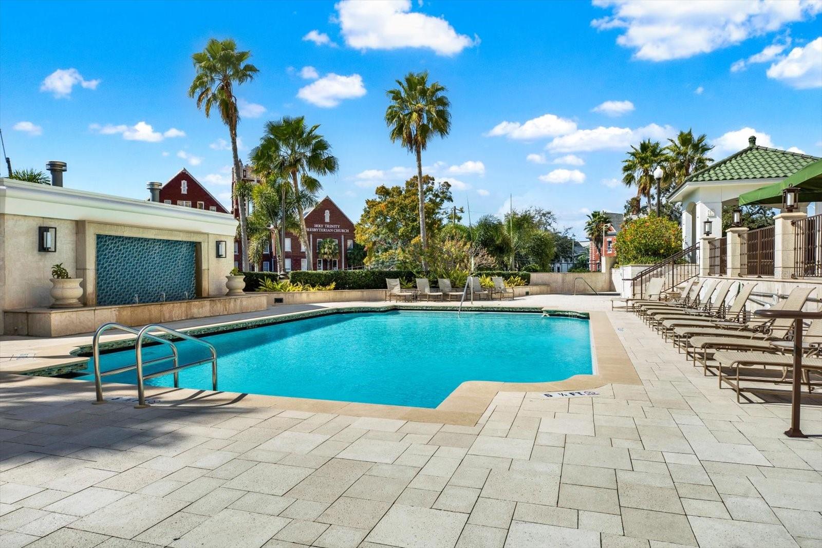 Image 40 of 44 For 345 Bayshore Boulevard 302