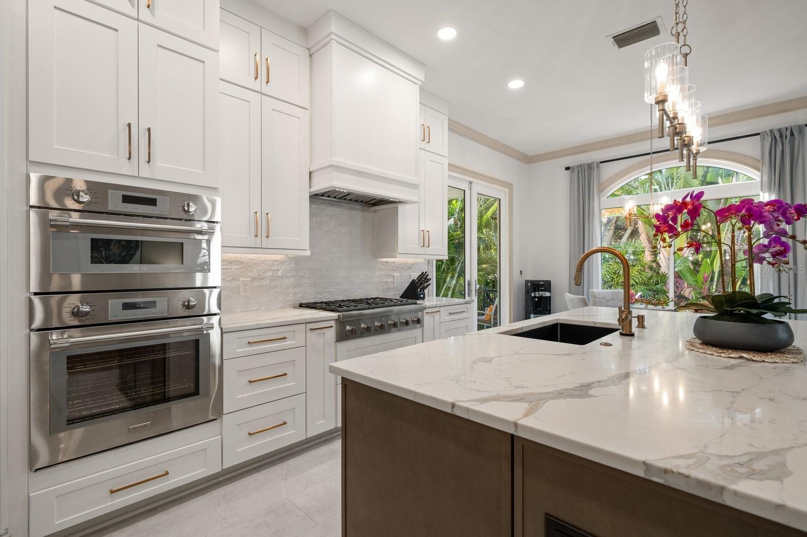 Listing photo id 11 for 3 Formosa Avenue